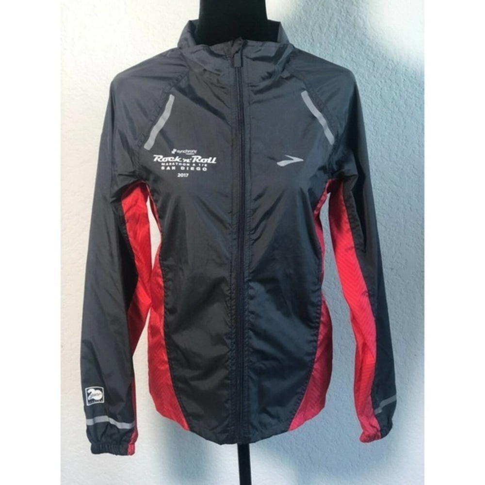 Brooks Marathon Finisher Running 2017 Jogging‎ Jacket Size Small Black Top